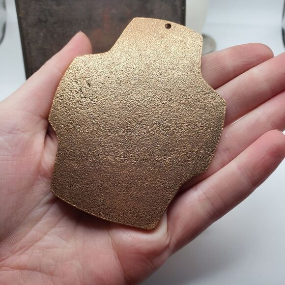 Bible last supper heavy brass necklace pendant well made vintage - Picture 2 of 2